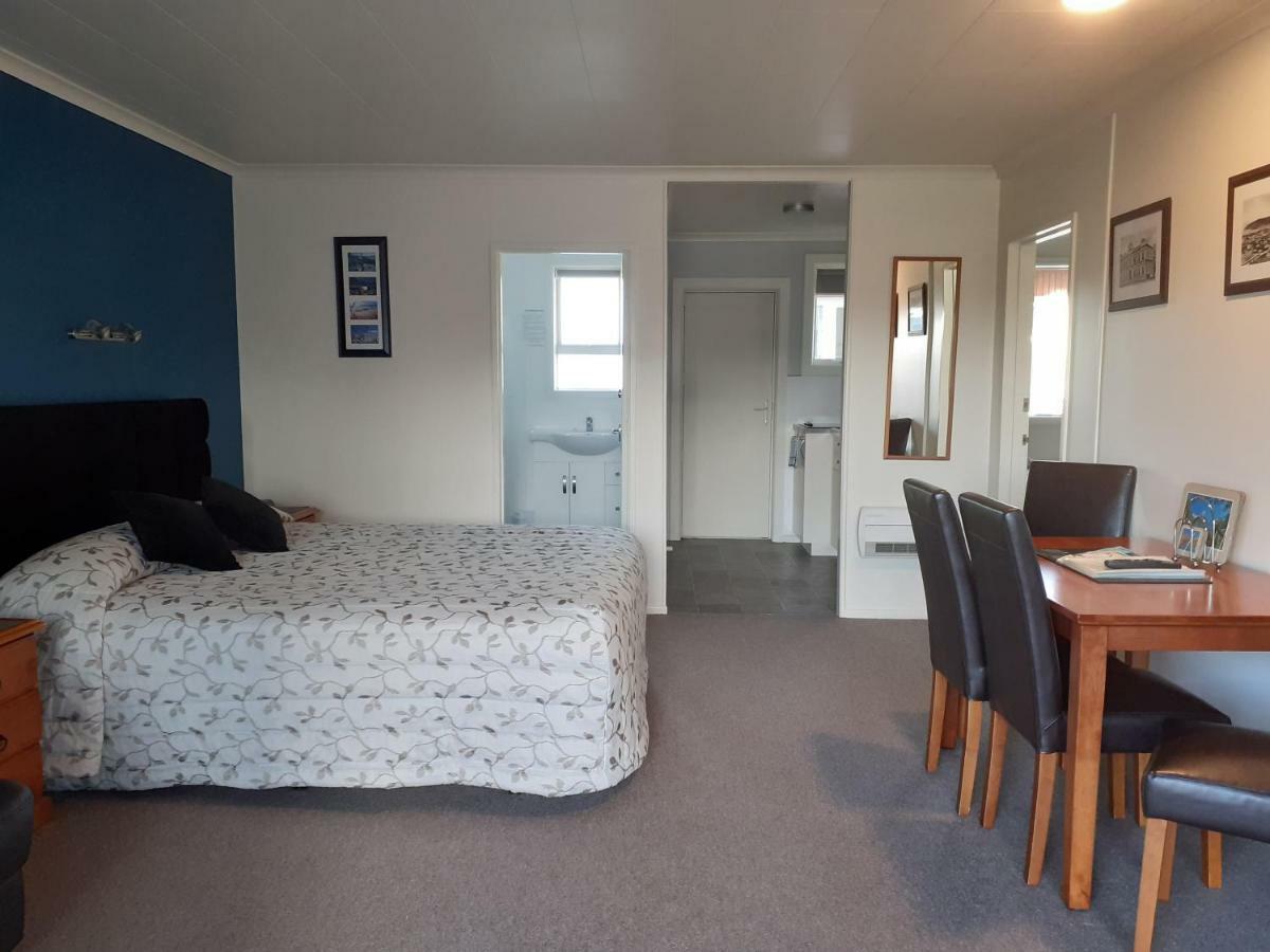 Aaa Thames Court Motel 4*